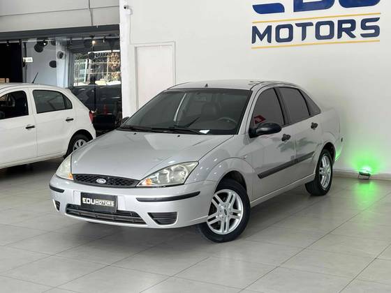 FORD FOCUS 2.0 GLX SEDAN 16V GASOLINA 4P AUTOMÁTICO